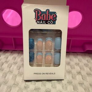 Babe Nail Co press on nails- short